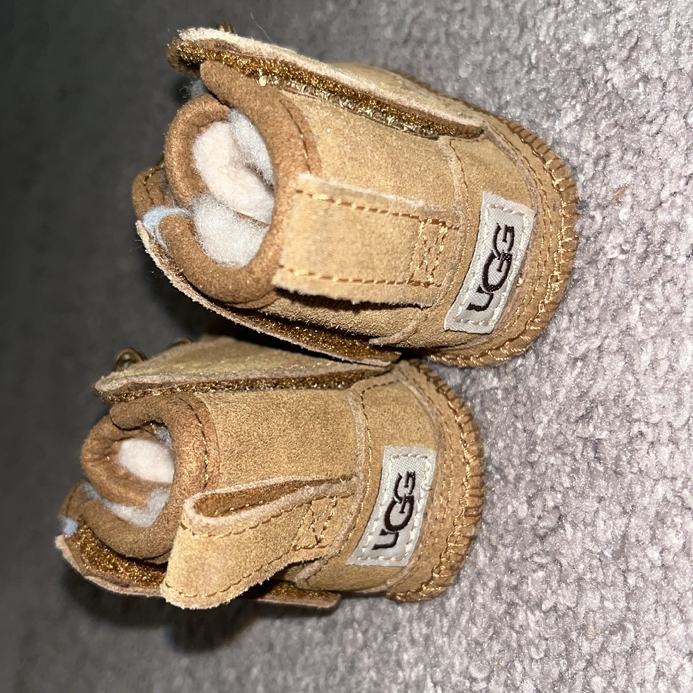 Baby Neumel Chestnut Uggs